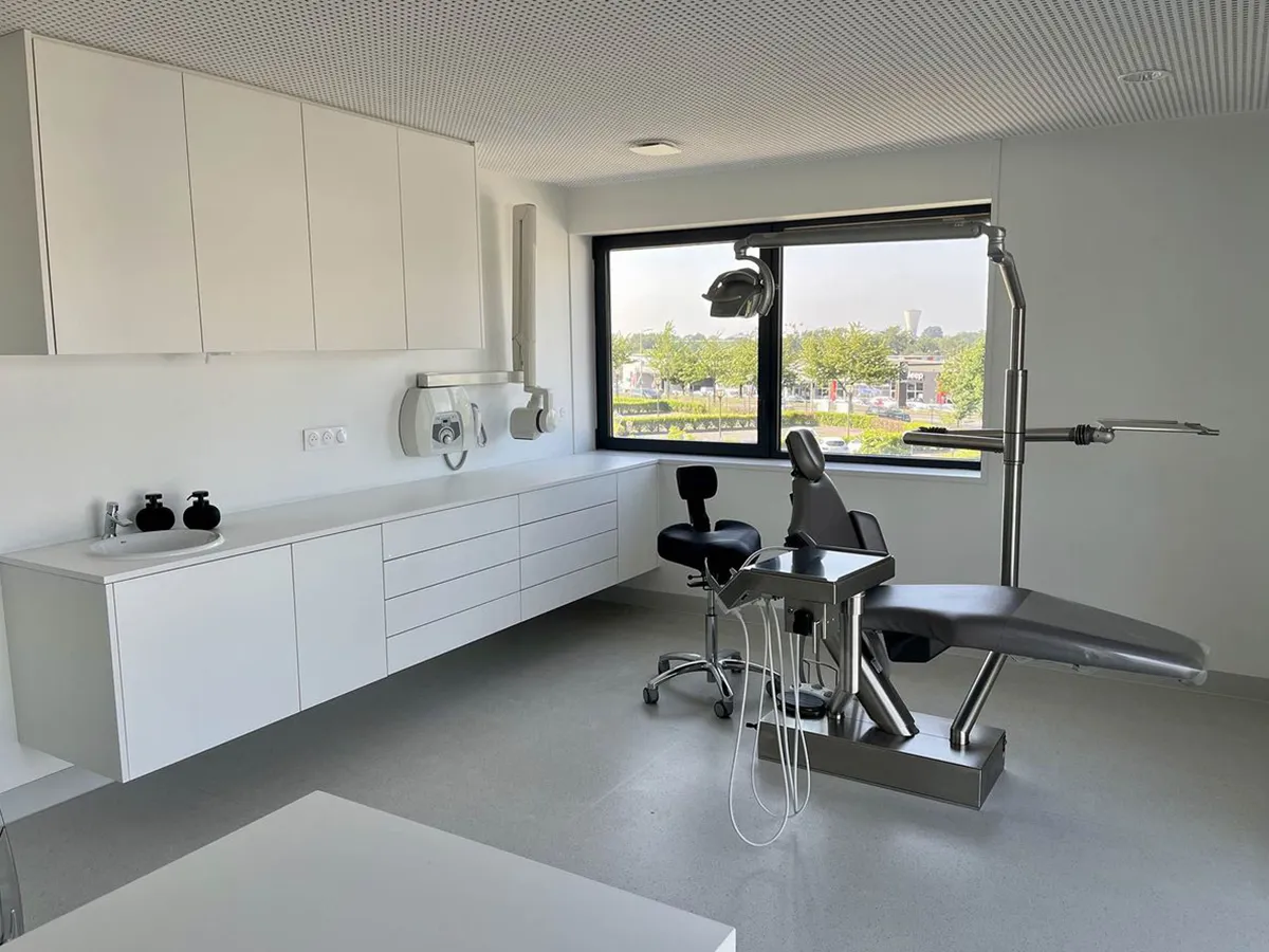Bretagne Service Dentaire Materiel Dentaire Rennes Cabinet Dentaire Averc Fauteuil Noir 1200w Bretagne Service Dentaire Materiel Dentaire Rennes Cabinet Dentaire Averc Fauteuil Noir 1200w