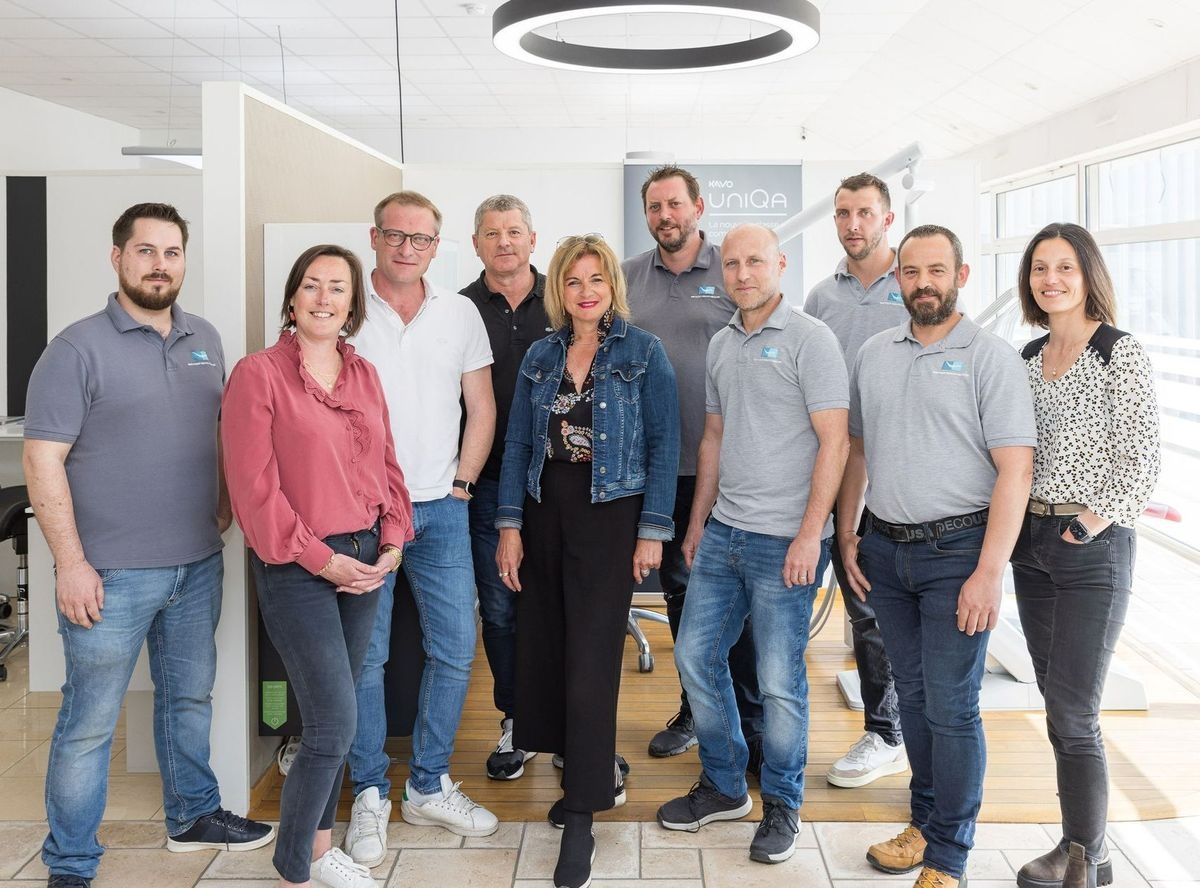Bretagne Service Dentaire Materiel Dentaire Rennes Une Equipe Toujours Disponible En Cas De Besoin